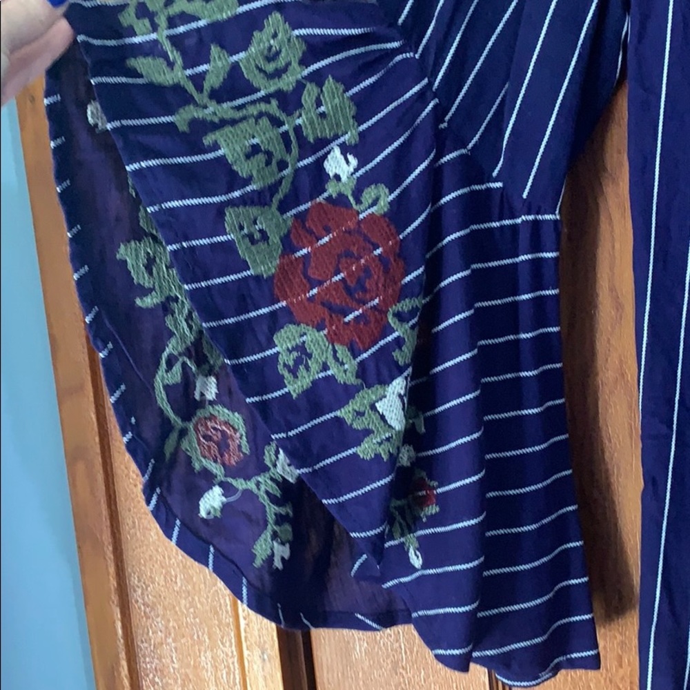 Francescas Striped Off The Shoulder Bell Sleeve Top Embroidered NWT Size Medium - Picture 2 of 7